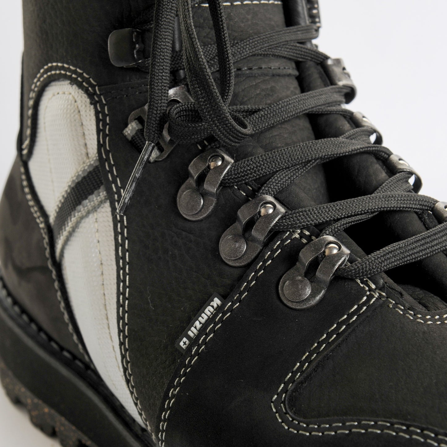Chaussures de marche avec stabilisation de la cheville Künzli Alm Protect noir foncé