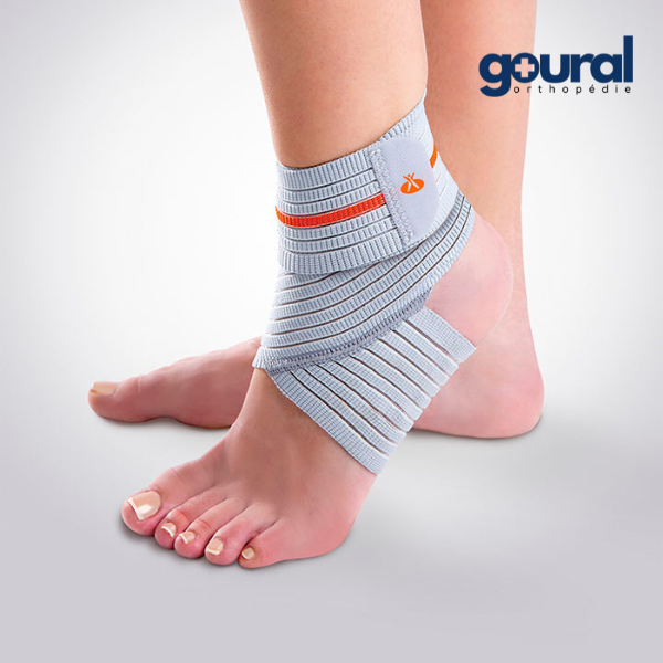 Adjustable elastic ankle brace for sport