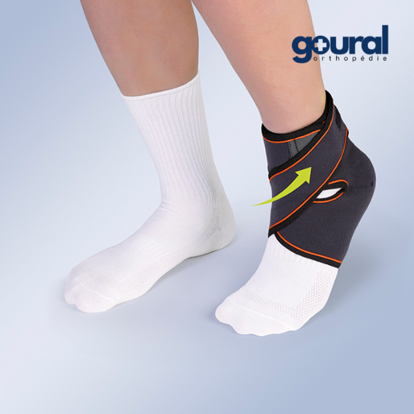 Full opening ankle brace with elastic reminder