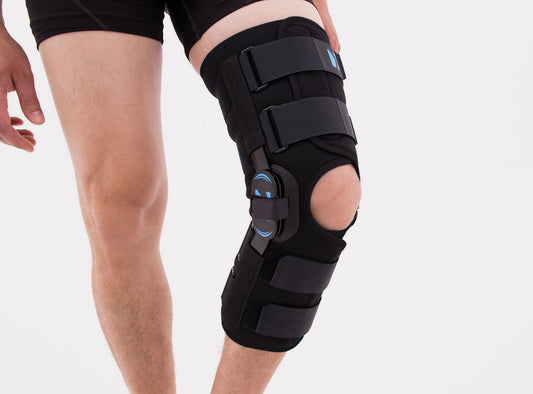 Genouillère ligamentaire longue avec baleines rigides articulées asymétriques exclusives goural Activ pren 2Ri
