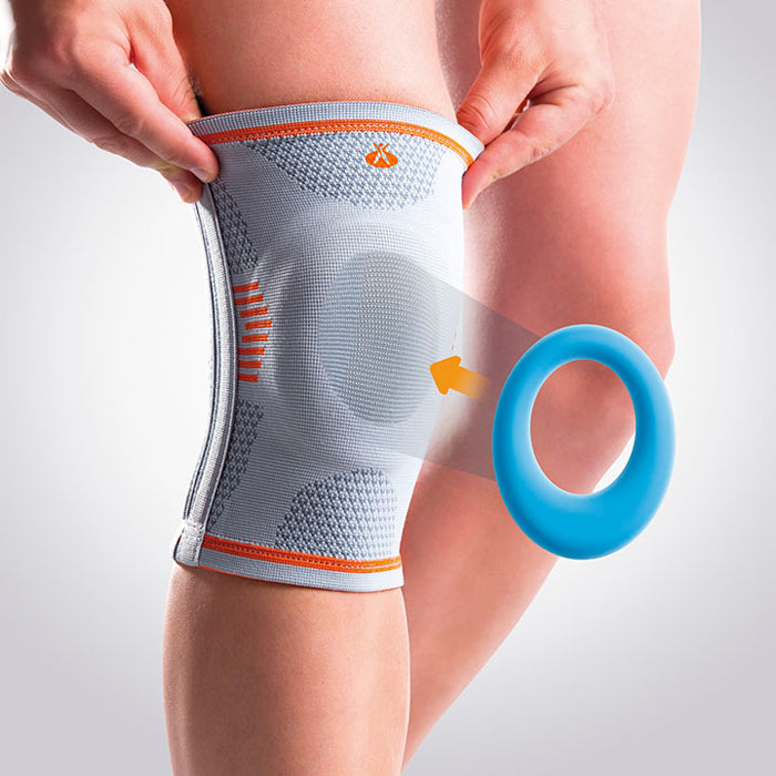 Elastic knee brace with side stabilizers for sports