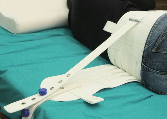 Harnais de maintien au lit à serrure magnétique