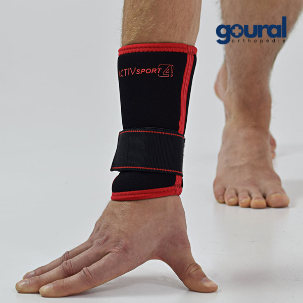 Elastic wrist support