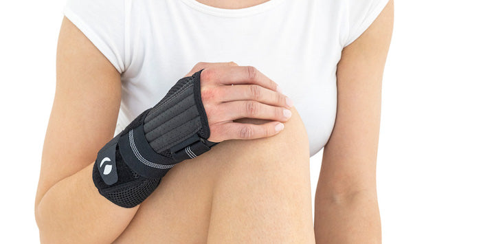 Orthèse compressive fonctionnelle d'immobilisation du poignet ActivSpace