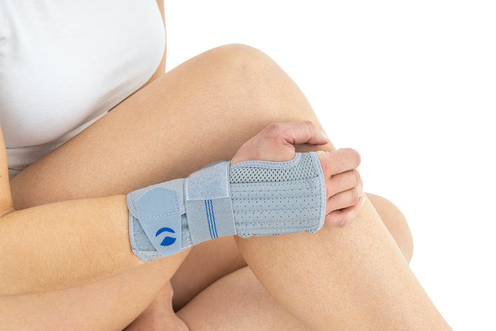 Orthèse compressive fonctionnelle d'immobilisation du poignet ActivSpace