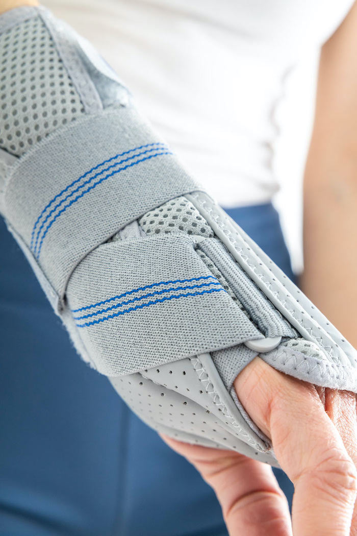 Orthèse compressive fonctionnelle d'immobilisation du poignet ActivSpace