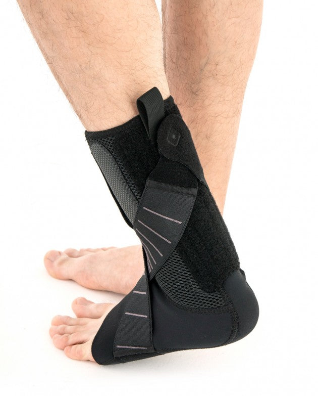 Foot lifter with two crossed elastic reminders