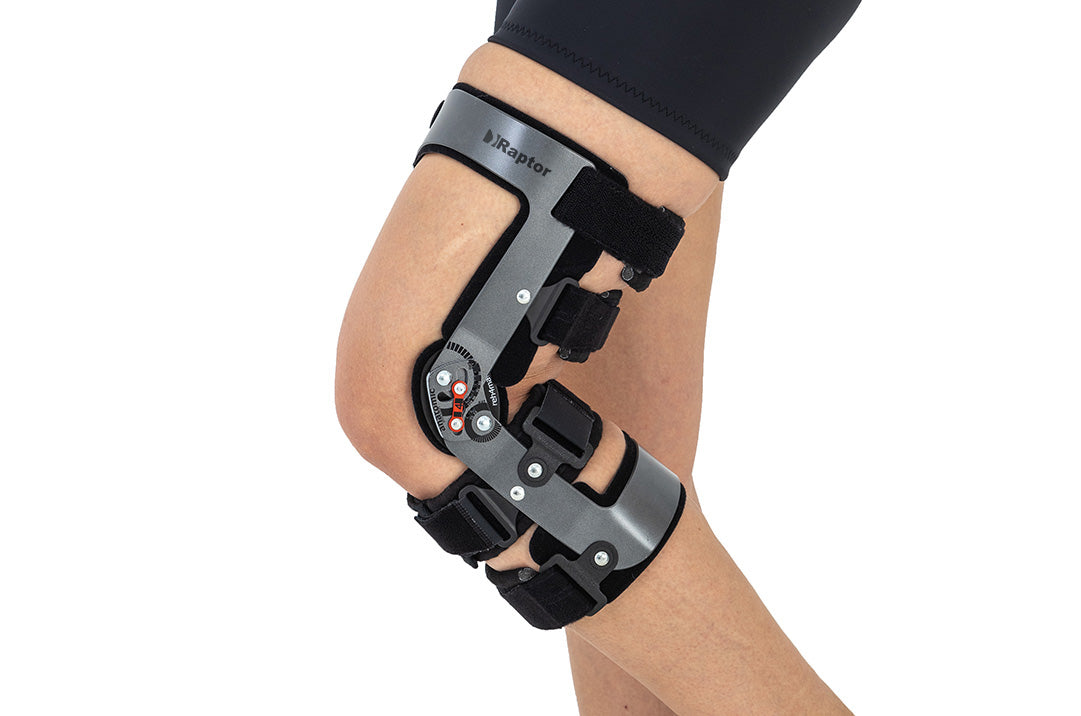Attelle de genou articulée ROM pour traitement des atteintes du LCA
