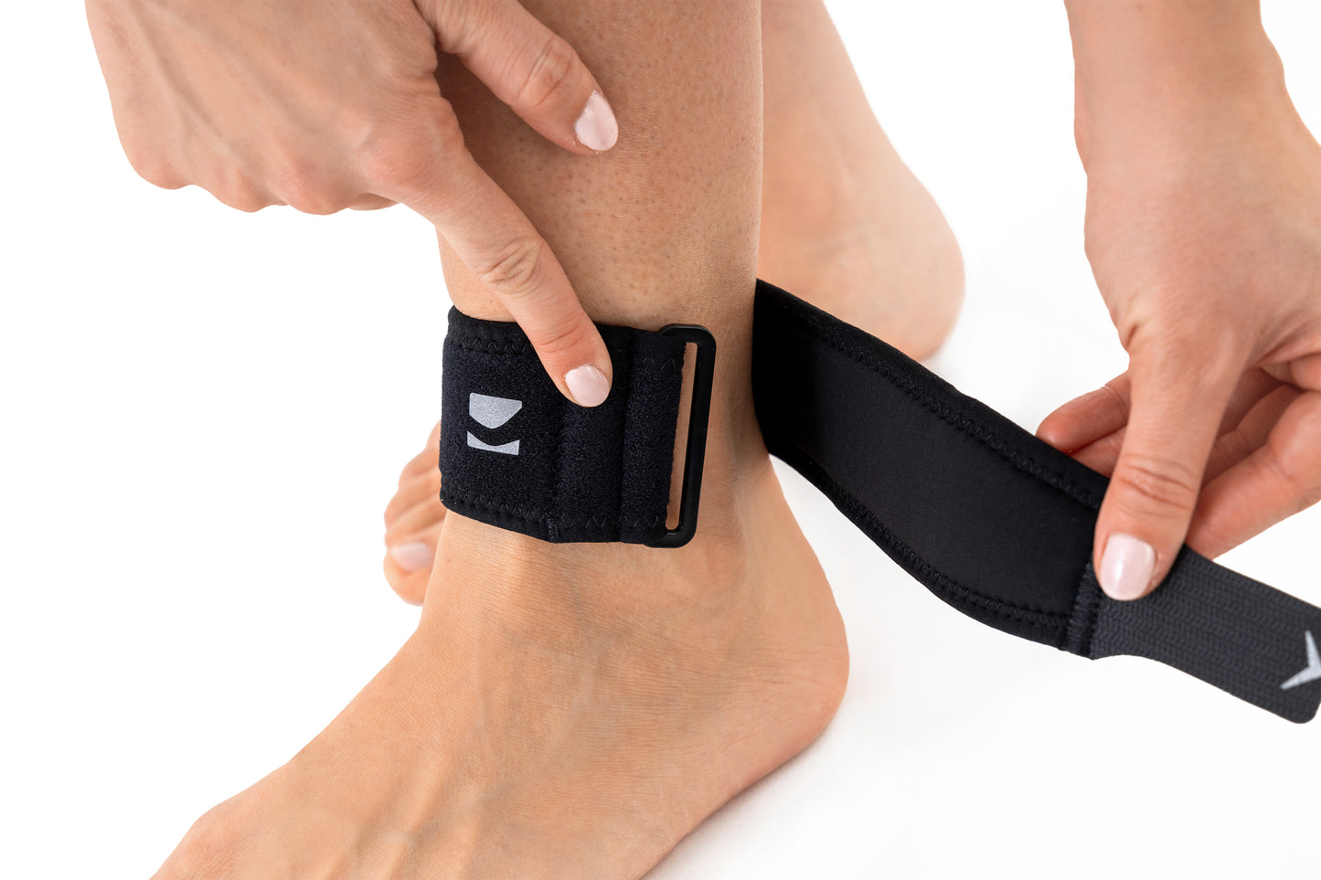 Bandage de cheville pour la stabilisation de l'articulation tibio-tarsienne