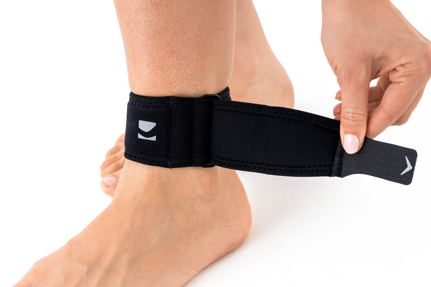 Bandage de cheville pour la stabilisation de l'articulation tibio-tarsienne