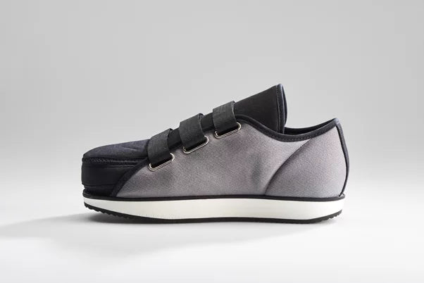 Chaussure thérapeutique CHUT légère et ajustable Perculight (l'unité)